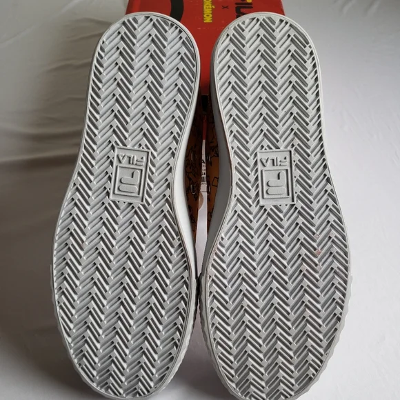 Pokémon x Fila Classic kicks B. Size M8.5. "S.Korea exclusive" sneakers - Picture 5 of 9